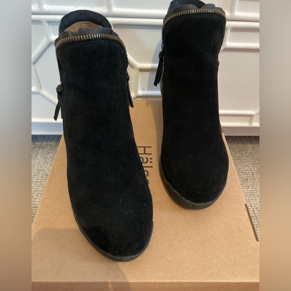 Halsa footwear Dana ankle bootie - Picture 5 of 15